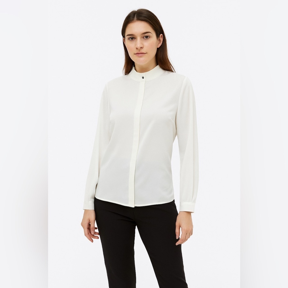 NWT Boo-hoo cream  size 10 blouse Emma funnel neck